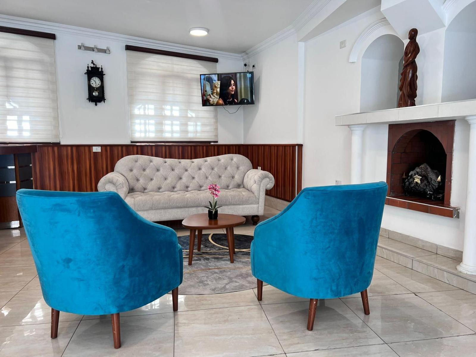 Virreyes Hotel Потоси Экстерьер фото